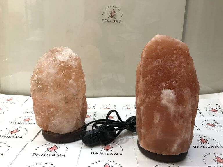 The shop specializes in selling himalaya feng shui salt stone lamps