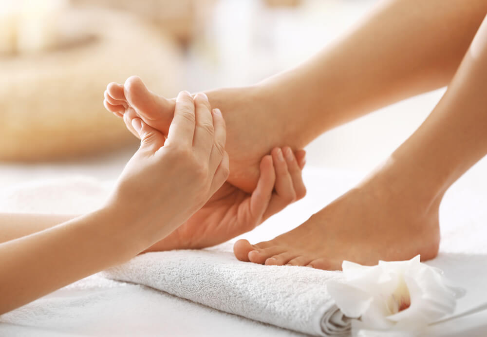 Cập nhật các cách làm giảm tê gót chân khi ngủ hiệu quả