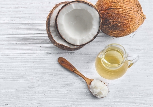 Xoa một ít dầu dừa vào chỗ lên lẹo hoặc xung quanh mặt để tránh các bệnh nhiễm trùng mắt và giảm khó chịu một cách nhanh chóng.